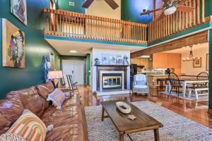 Lakefront Macon Getaway with Stunning Boathouse