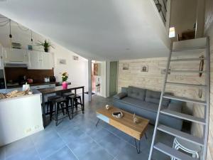 Agréable maison, plage à 400m, jardin, piscine et tennis