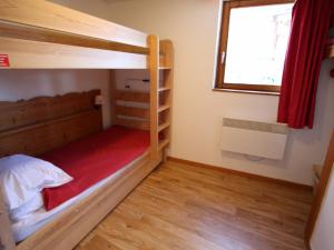 Appartements Appartement Chamrousse, 3 pieces, 6 personnes - FR-1-549-92 : photos des chambres