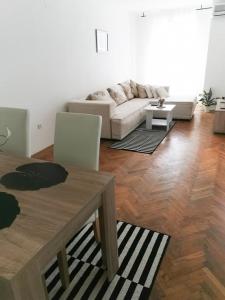 Apartments Marasovic - Maja