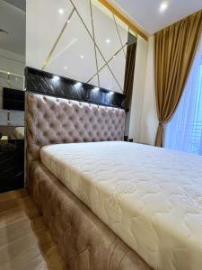 PLEASURE LUX GOLD