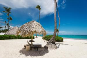 Luxury Villa Iberosta Del Mar - 4BDR, Private Beach, Pool & Jacuzzi