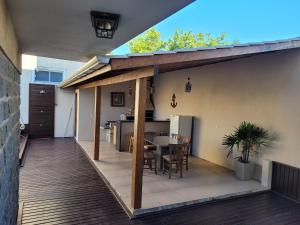 Casa Bombinhas com Piscina