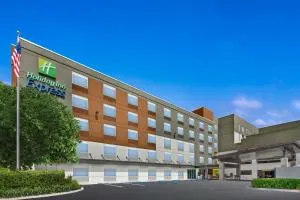 Holiday Inn Express Ft Lauderdale Cruise-Airport by IHG