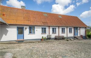 Cozy Home In Svaneke With Kitchen