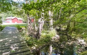 2 Bedroom Beautiful Home In Rønne