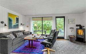 Lovely Home In Thyholm With Wifi