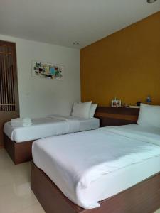 Benjamas Place Hotel