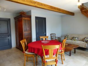 Maisons de vacances Gite Isle-et-Bardais, 3 pieces, 6 personnes - FR-1-489-331 : photos des chambres