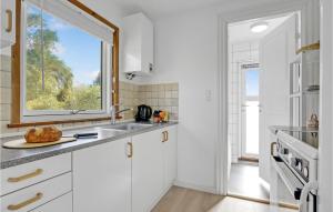 2 Bedroom Awesome Home In Vig