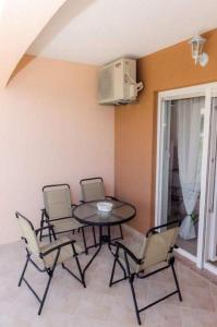 Apartments Ljuba - close to beach