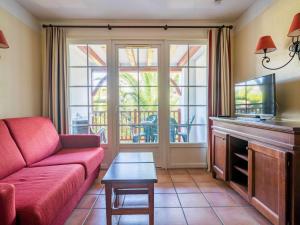 Appartement Coquet avec Piscine et Balcon à Ciboure, Proche Golf de la Nivelle - FR-1-4-480