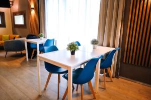Hotels Kyriad Direct Chilly-Mazarin : photos des chambres