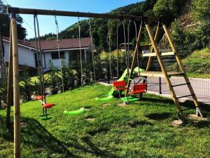 Maisons de vacances Les Rupeennes des Ballons, Maison Cerf, SPA Petanque ground, private playground, in the heart of the Vosges mountains! : photos des chambres