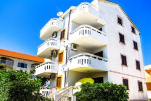 Apartments Hope 