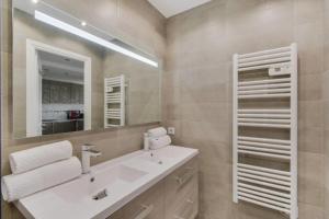 WE CANNES ! Terrace sea view swimming pool car park Cannes Center