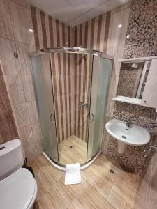 Deluxe Admiral Plaza