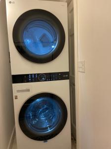 Magical Little Home in Historic District I Parking I Rustic Luxury I Outdoor Seating