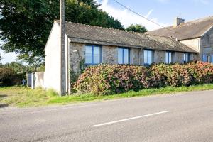 Maisons de vacances Le Genet : Maison 3 Chambres