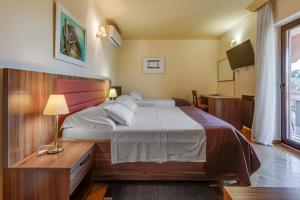Standard Triple Room room in Hotel Marinko