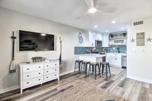 Hilton Head Island Gem with Ocean and Pool Views!