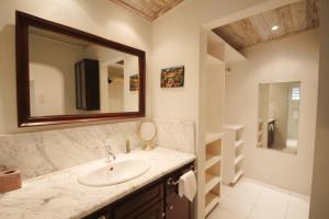 Pavilion Villa by Bluescape