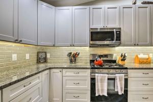 Secluded Franklin Retreat with Private Backyard