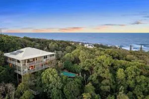 Breathtaking Panoramic Ocean Views - Coolum