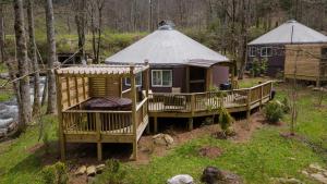 Two-Bedroom Bungalow room in Lake Nantahala-Smoky Mountain-Yurts