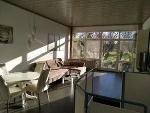 Ferienwohnung M. König - Iznang