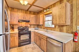 Lake Harmony Access: Home w Game Room + Fire Pit!