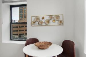 1BR Modern Luxe Apt with In-Unit Laundry - Lake 204 rep