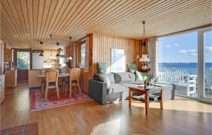 2 Bedroom Gorgeous Home In Ebeltoft