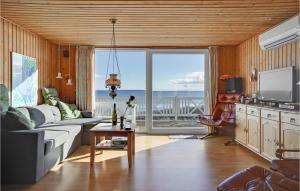 2 Bedroom Gorgeous Home In Ebeltoft