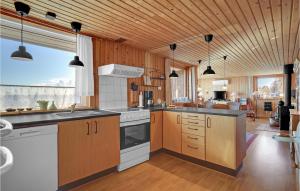 2 Bedroom Gorgeous Home In Ebeltoft