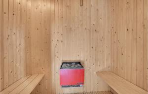 Gorgeous Home In Løkken With Kitchen