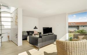 2 Bedroom Awesome Home In Juelsminde