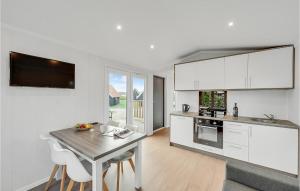 2 Bedroom Nice Home In Ulfborg