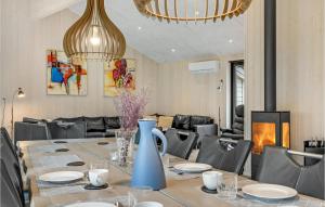 Stunning Home In Blåvand With Wifi