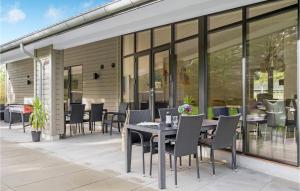 Stunning Home In Blåvand With Wifi