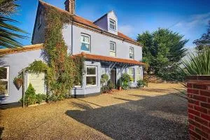 Hooray Henrys - Sheringham