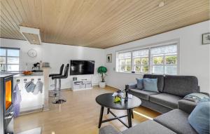 3 Bedroom Beautiful Home In Otterup