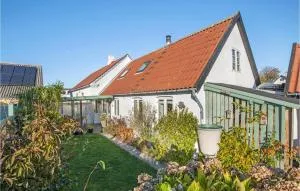 2 Bedroom Cozy Home In Rønne - Nylarskirke