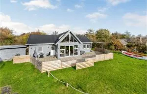 3 Bedroom Beautiful Home In Vemb - Skalstrup