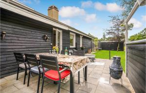 Stunning Home In Hadsund With Wifi