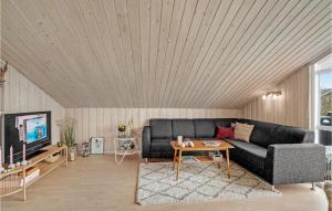 Stunning Home In Lemvig With Wifi