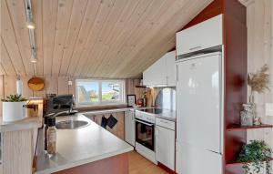 Stunning Home In Lemvig With Wifi