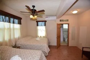 Harada Inn and Suites - Middle Cay