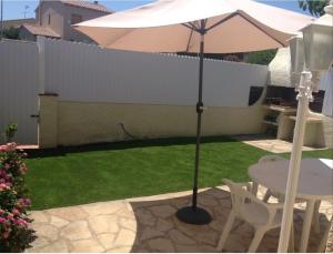 House with pool Garden BBQ BEACH