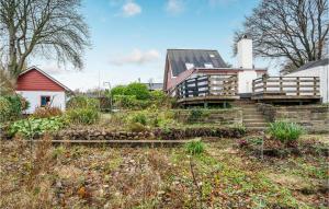 Lovely Home In Børkop With Kitchen